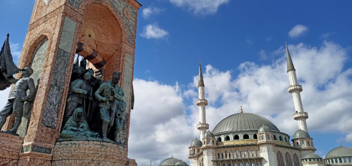 Taksim Camii